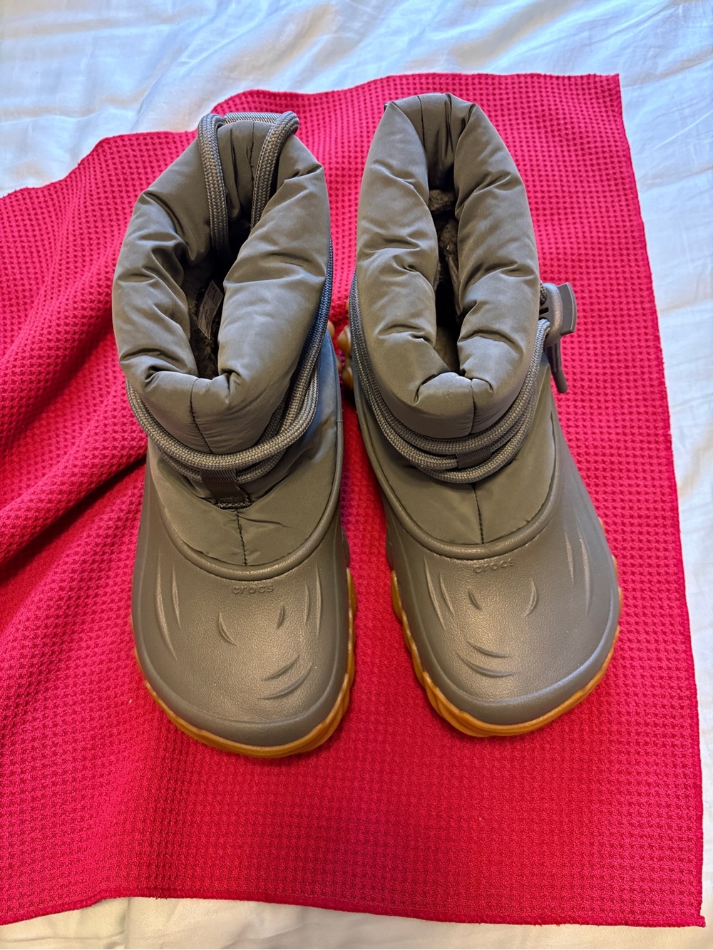 NWOT Crocs Echo boots dusty olive  M5/W7
